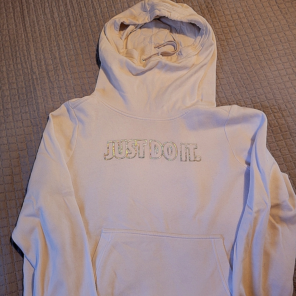 Women's  (JR'S Sizing ) Nike hoodie (L)